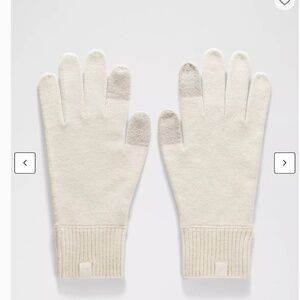 Lululemon Warm Revelation Gloves ColourHeathered Light Ivory NWT